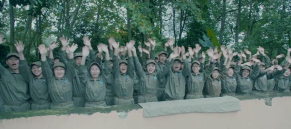 置信集團20周年(nián)微(wēi)電(diàn)影(yǐng)《青春不(bù)留白(bái)》