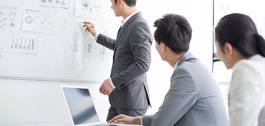 完善的(de)競争和(hé)考核機(jī)制(zhì)